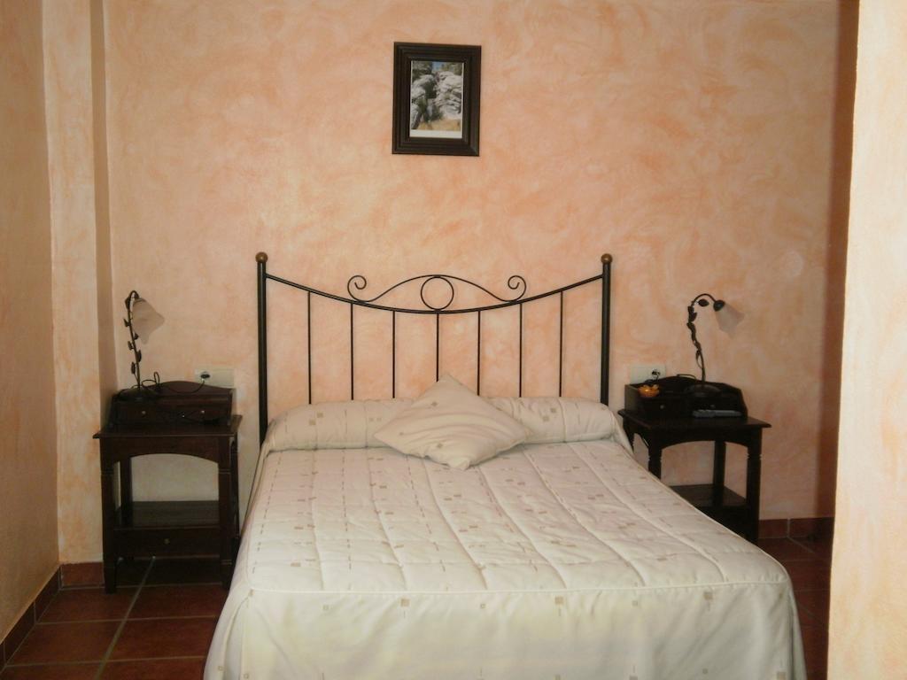 Hostal El Olmo Camarena de la Sierra Oda fotoğraf