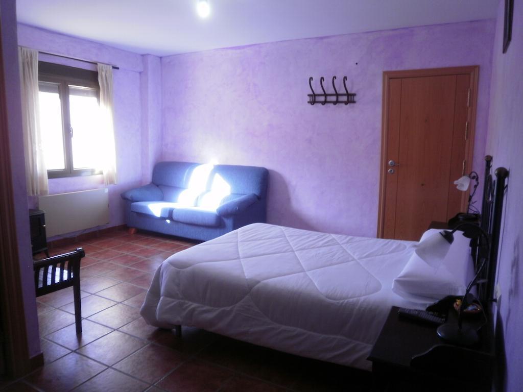 Hostal El Olmo Camarena de la Sierra Oda fotoğraf